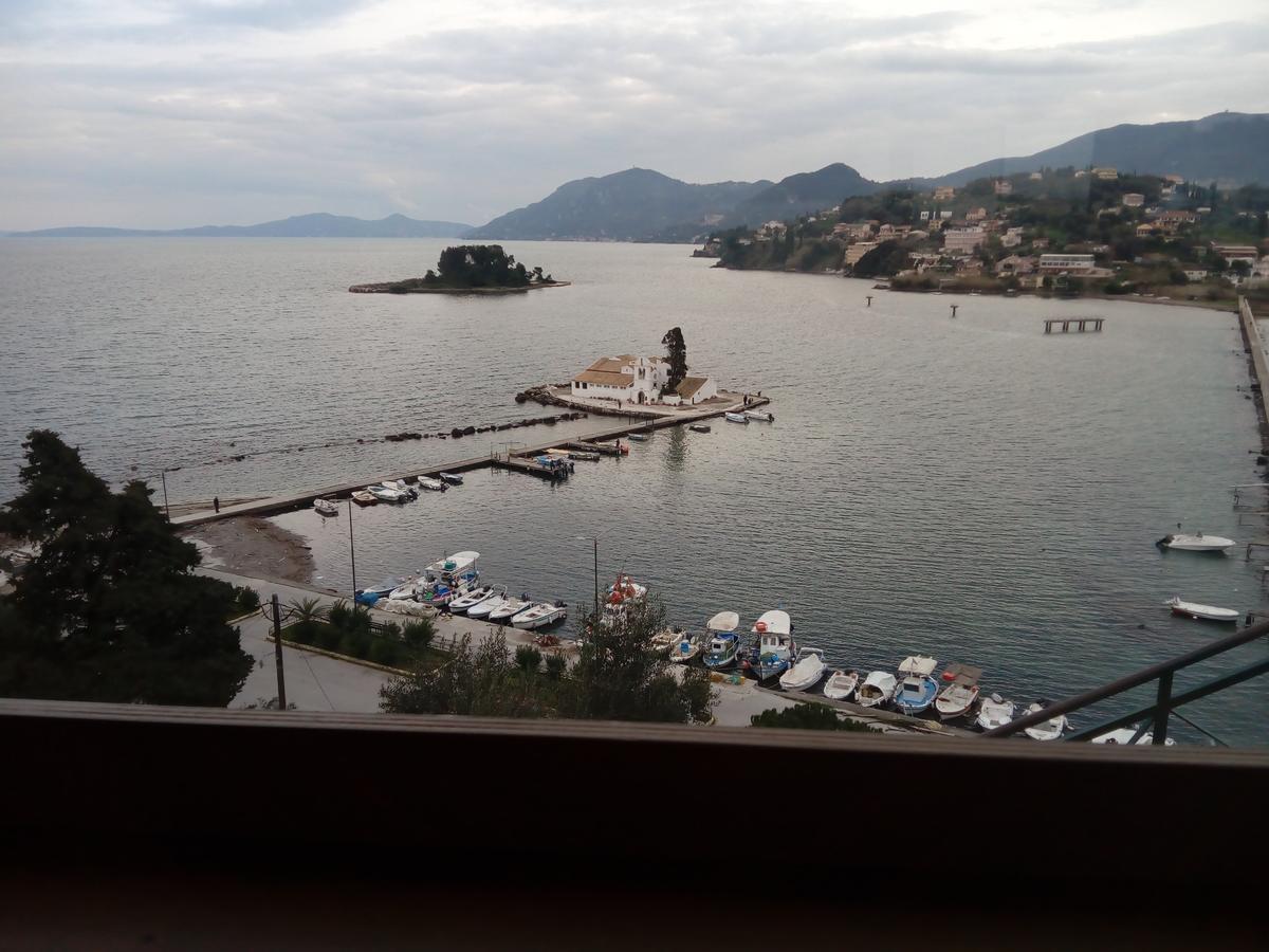 Roula's House * Nymfai